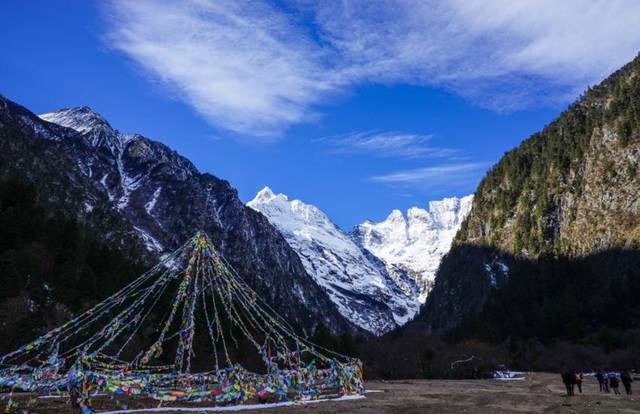 广东省国庆旅游胜地众多，以下为您推荐一些绝佳去处，供您国庆出游参考。