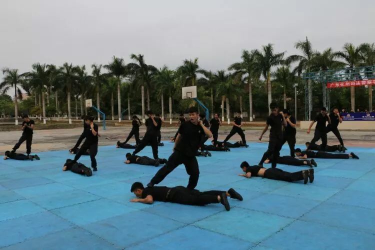 广东省专科特警学校